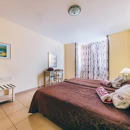 Grand Muthu Golf Plaza & 5*