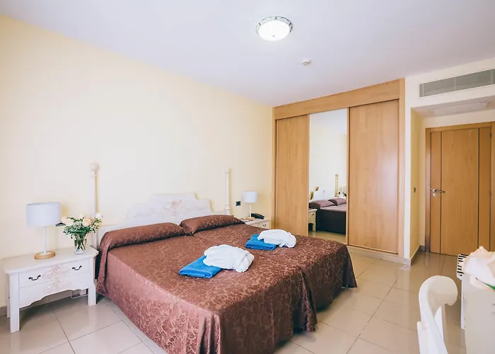 Hotel Grand Muthu Golf Plaza &