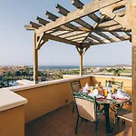 Grand Muthu Golf Plaza & מלון 5*