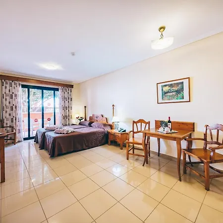 Hotel Grand Muthu Golf Plaza & 5*