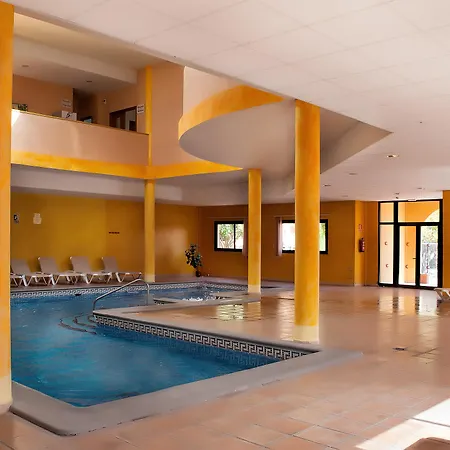 Hotel Grand Muthu Golf Plaza &
