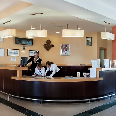 Hotel Grand Muthu Golf Plaza &