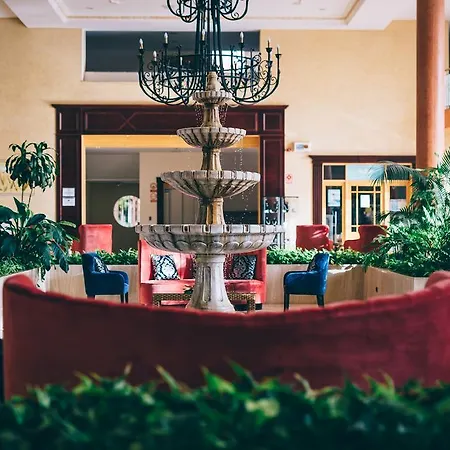 Hotel Grand Muthu Golf Plaza &