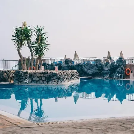 Grand Muthu Golf Plaza & Hotel 5*