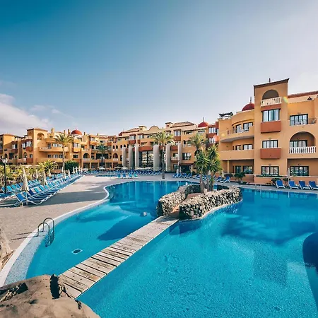 Grand Muthu Golf Plaza & מלון