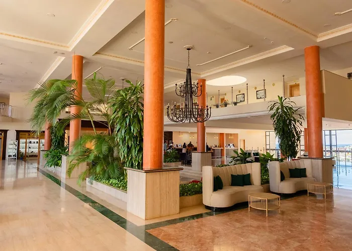 מלון Grand Muthu Golf Plaza & 5*